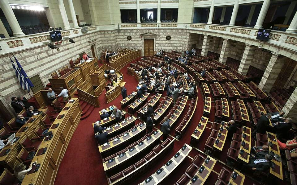 Στις 11 το πρωί ο αγιασμός στη Βουλή